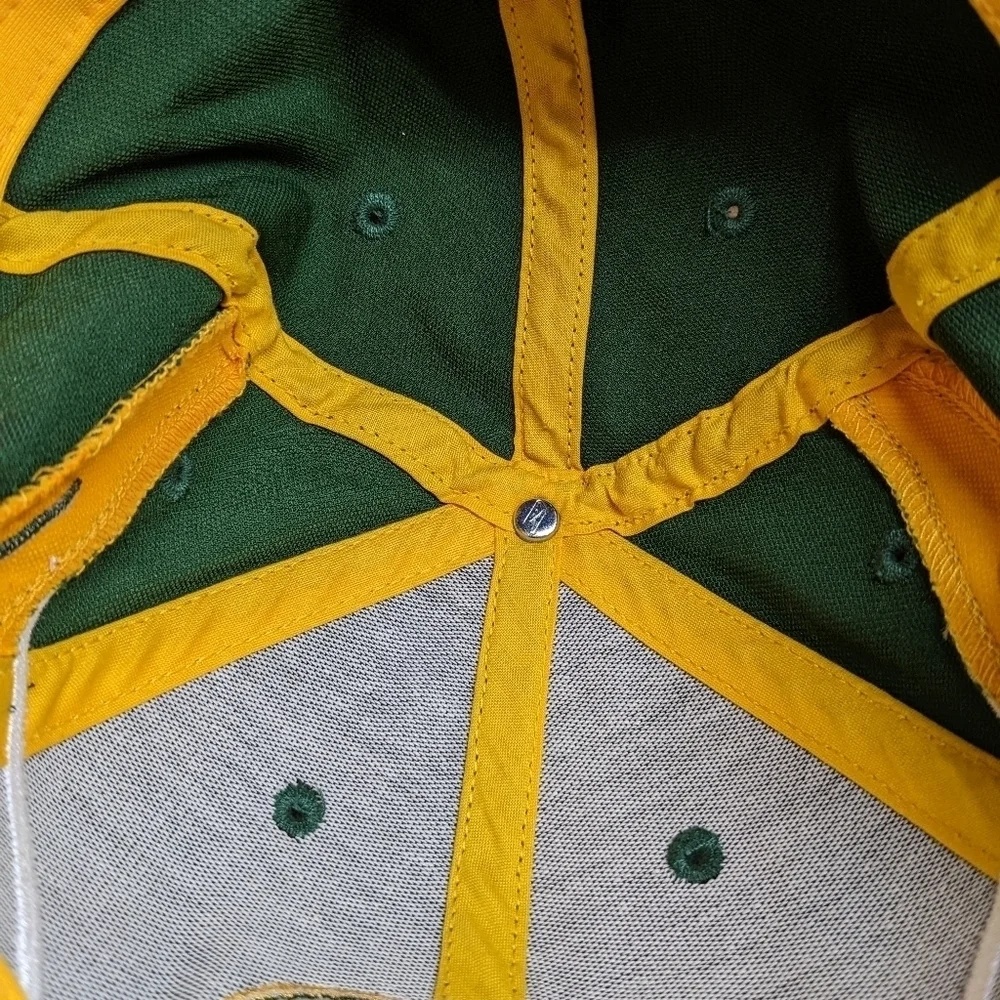 REEBOK Green Bay Packer Authentic Sideline Mens Fitted Hat EUC